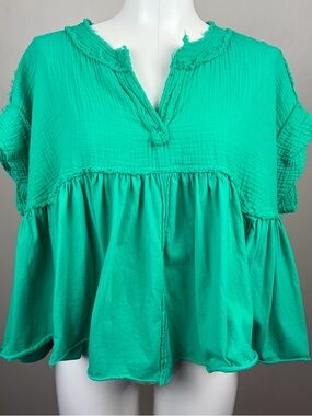 Altar'd State Oversized Boho Summer Cozy Flowy Green Peplum Vneck Tee
